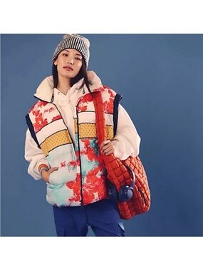 Free people Off The Grid Puffer Vest. NWT